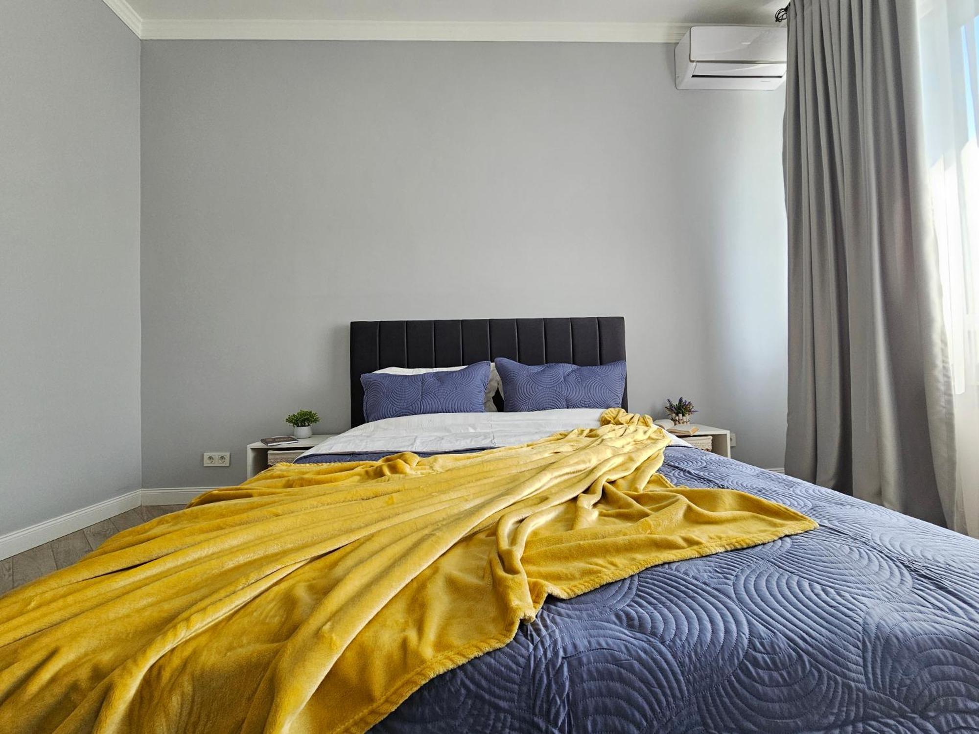 3 Room Gagarin Park Residential Complex Near Mega Shopping Mall Алма Ата Екстериор снимка