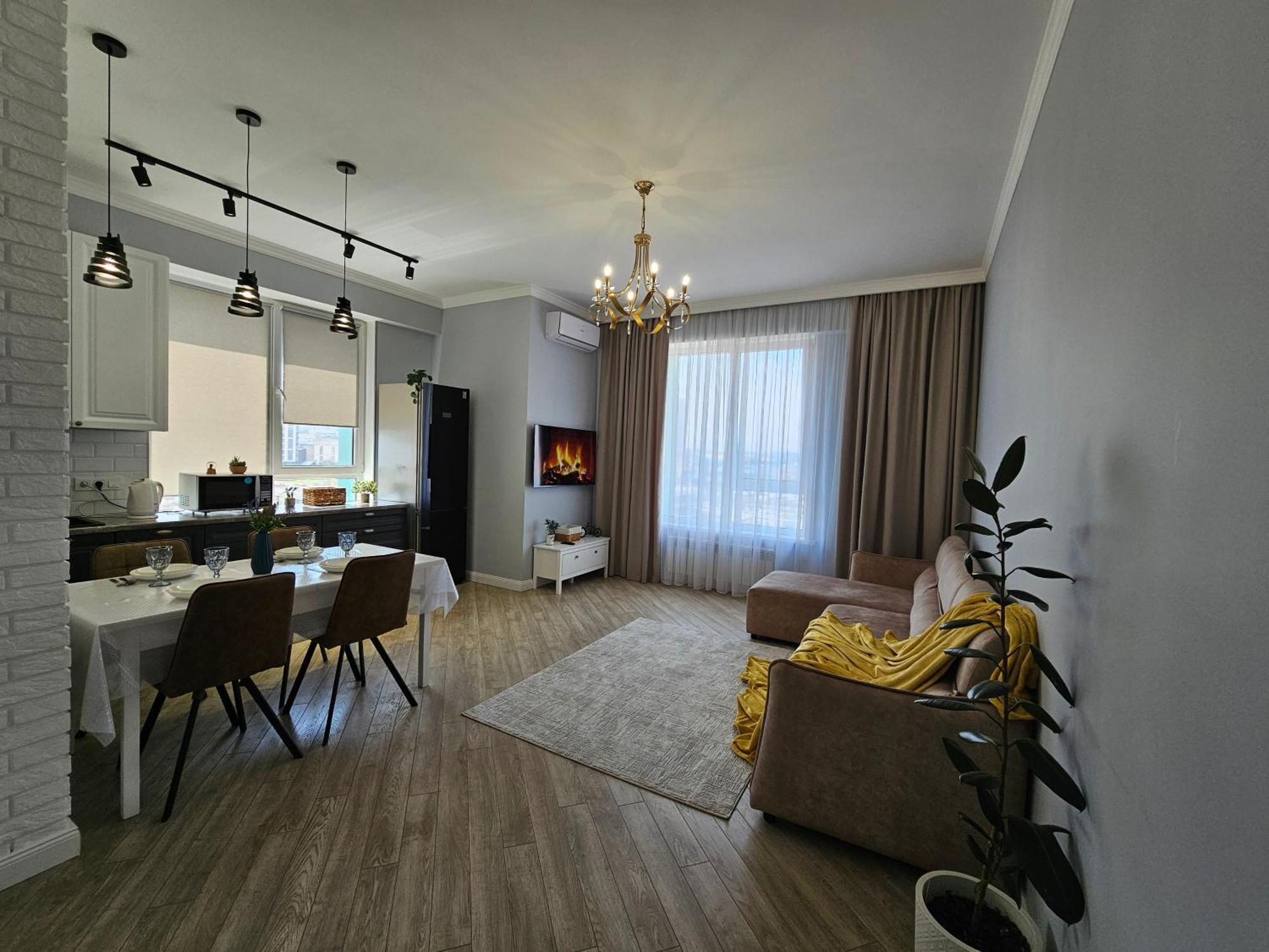 3 Room Gagarin Park Residential Complex Near Mega Shopping Mall Алма Ата Екстериор снимка