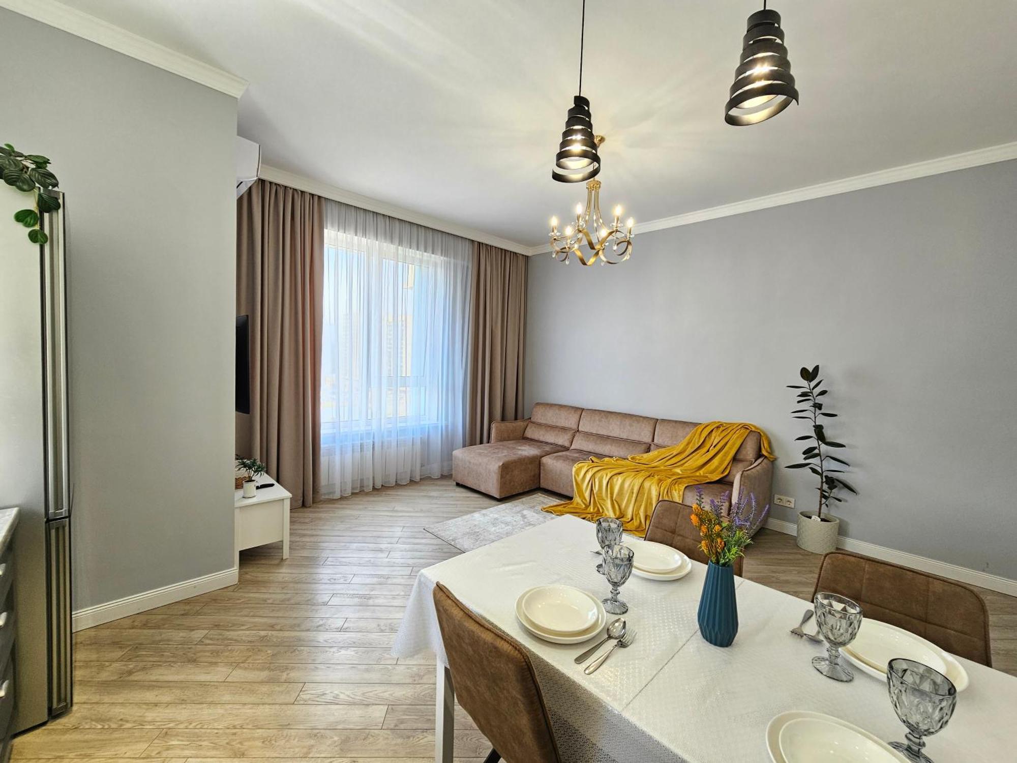 3 Room Gagarin Park Residential Complex Near Mega Shopping Mall Алма Ата Екстериор снимка