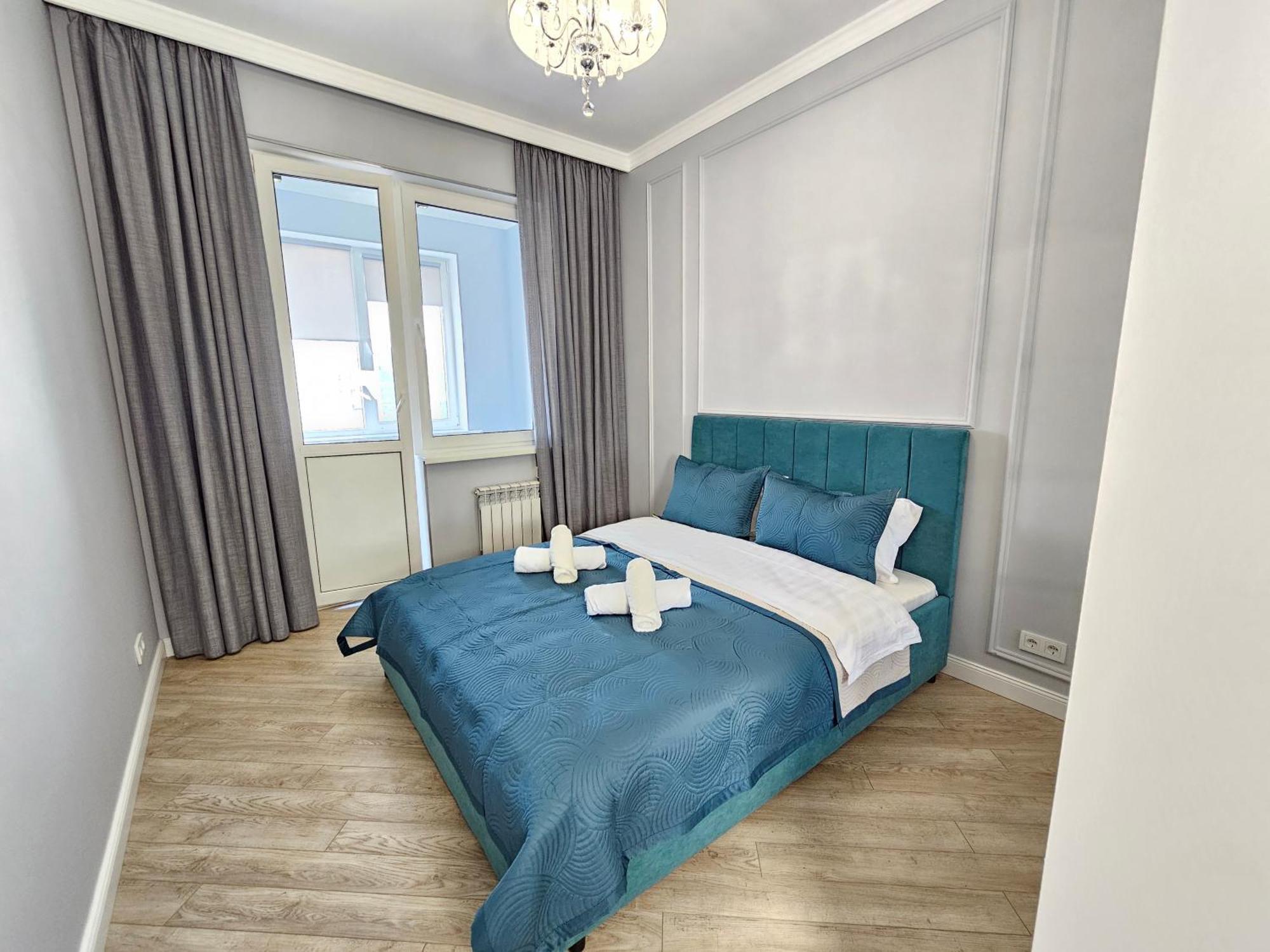 3 Room Gagarin Park Residential Complex Near Mega Shopping Mall Алма Ата Екстериор снимка