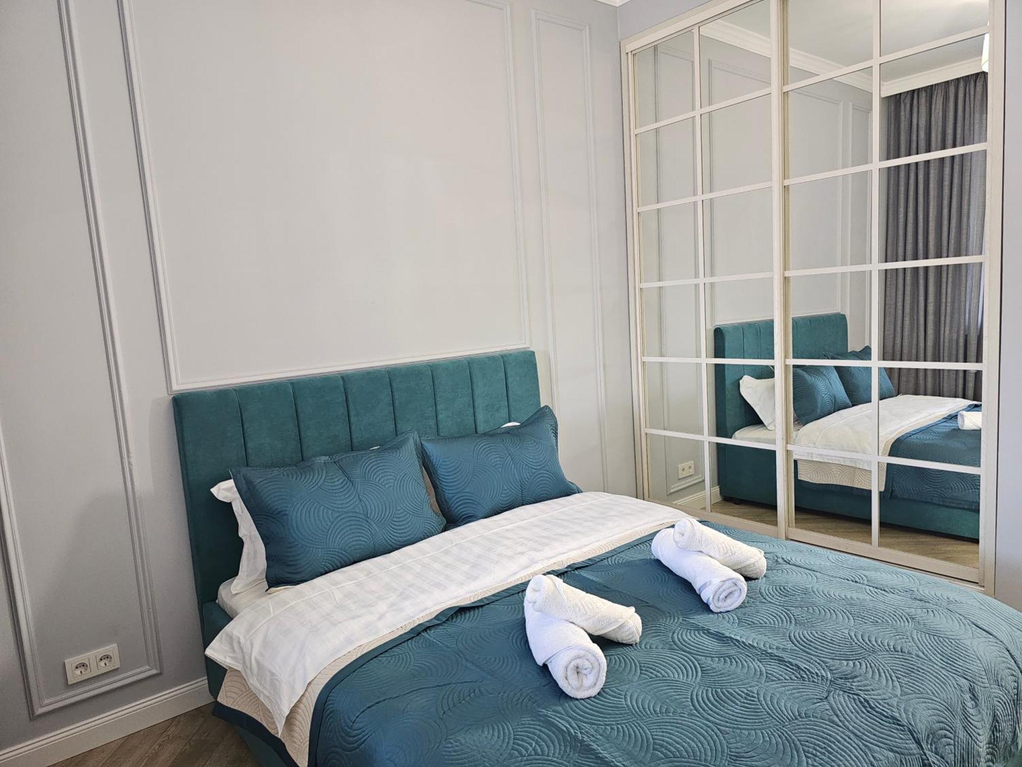 3 Room Gagarin Park Residential Complex Near Mega Shopping Mall Алма Ата Екстериор снимка